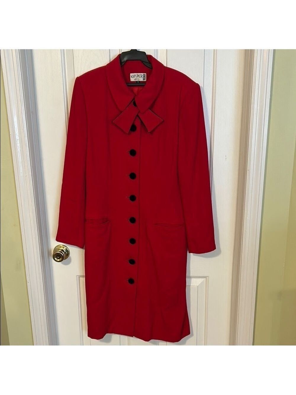 Kasper ASL Red dress with Black Buttons. Size 10. Detachable reversible bow tie